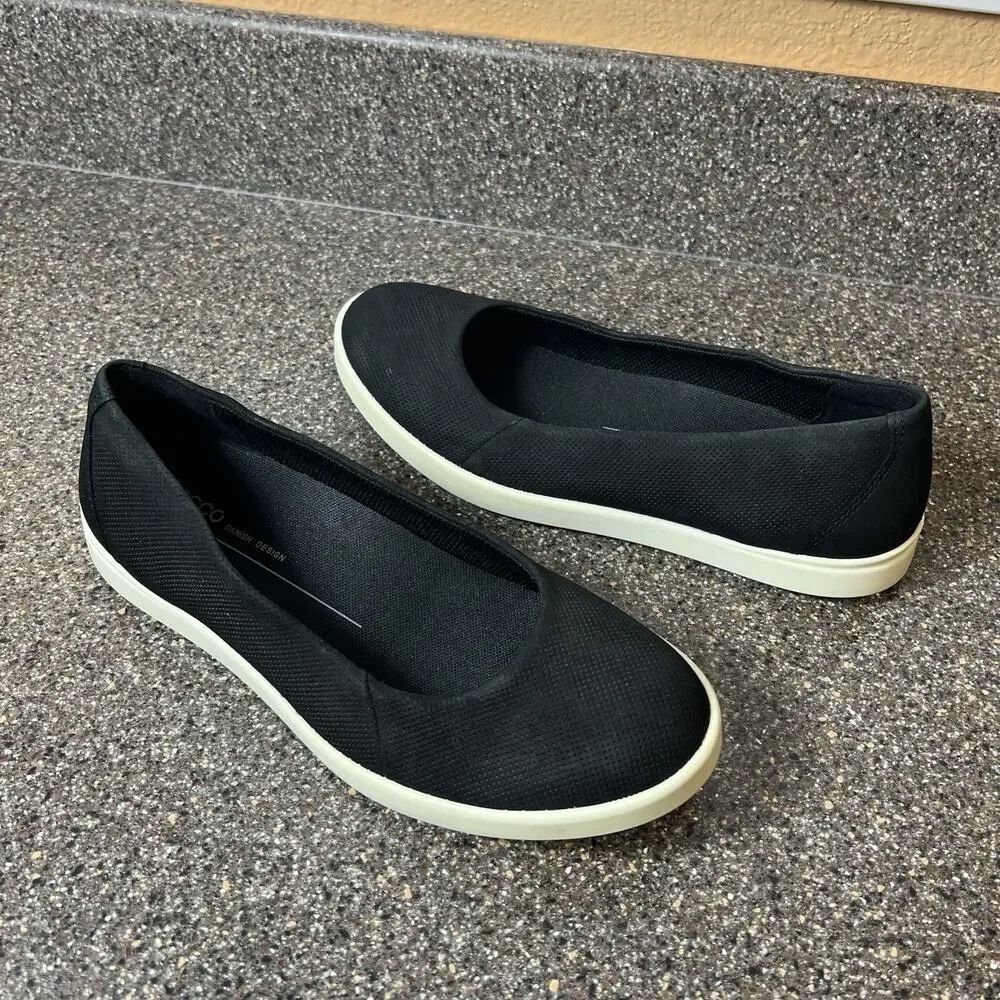 ECCO Black Leather Flats Slip On Outdoor Comfort Casual Womens Sz EU 38 US 7-7.5